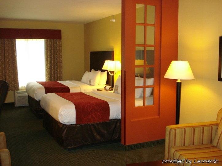 Фото Comfort Suites Orlando Airport