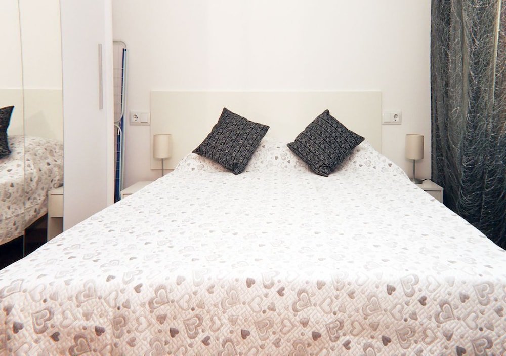 Фото Apartamentos Esmeralda Suites