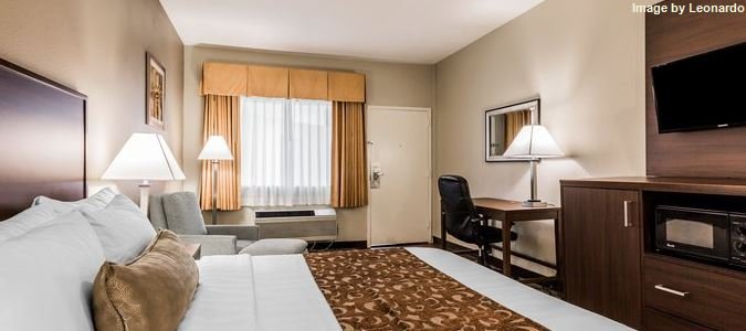 Фото Comfort Inn & Suites Orange County John Wayne Airport