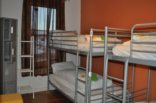 Хостел Barefoot Hostel в Оттаве