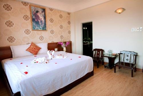 Фото Art Deluxe Hotel