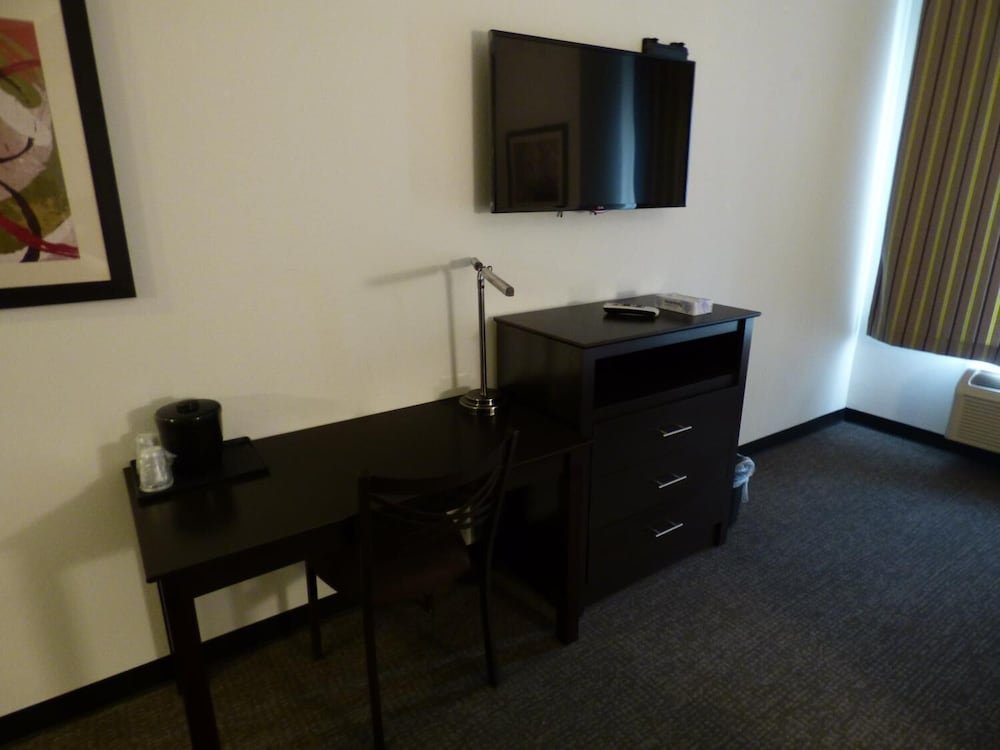 Фото The Republic Hotel