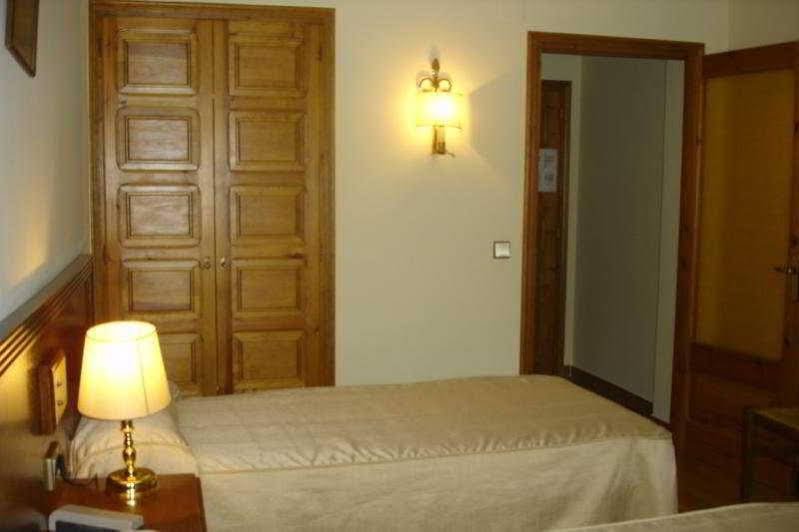 Фото Hotel Rural Santa Bàrbara de la Vall d'Ordino