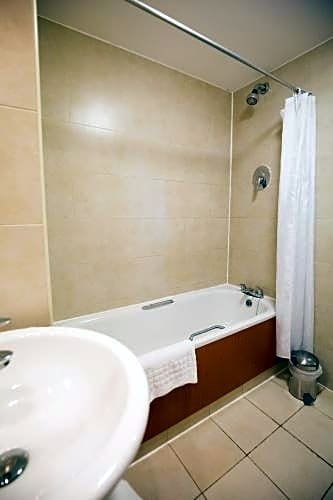 Фото Rossett Hall Hotel