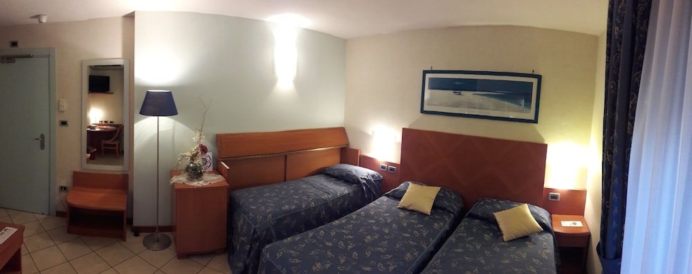 Фото Albergo Centrale Bologna