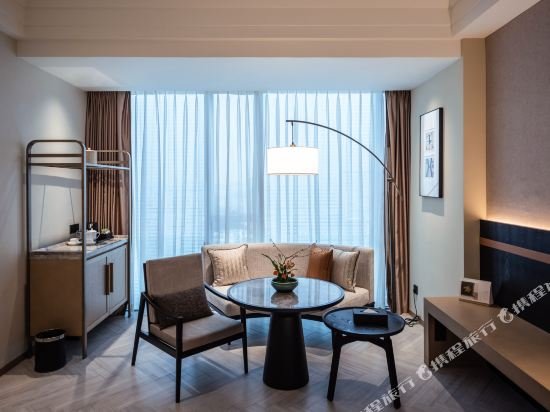 Фото Rainbird International Hotel