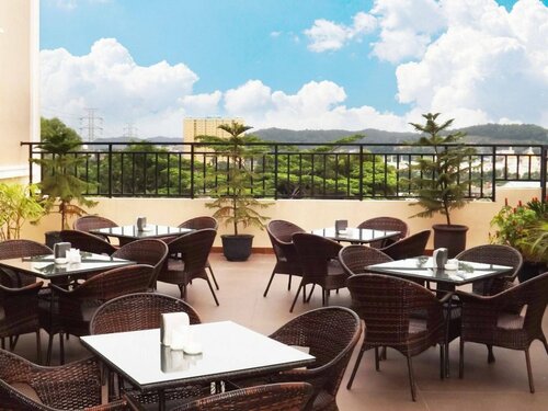 Гостиница Hotel Rezeki Batam на Провинции Острова Риау