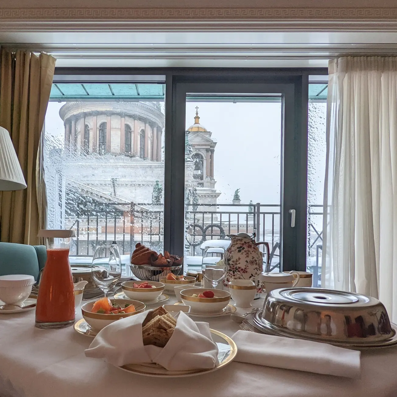 Фото Four Seasons Lion Palace St. Petersburg