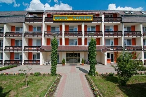 Гостиница Hotel Napfény в Залакароше