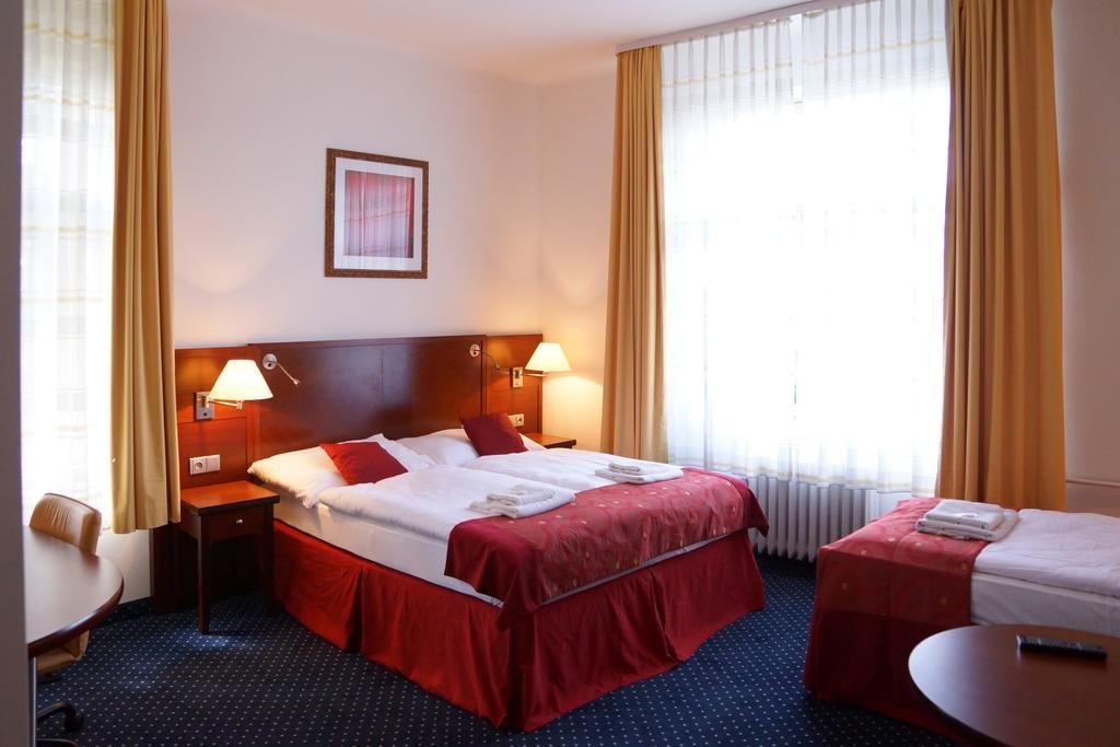 Фото отеля 2