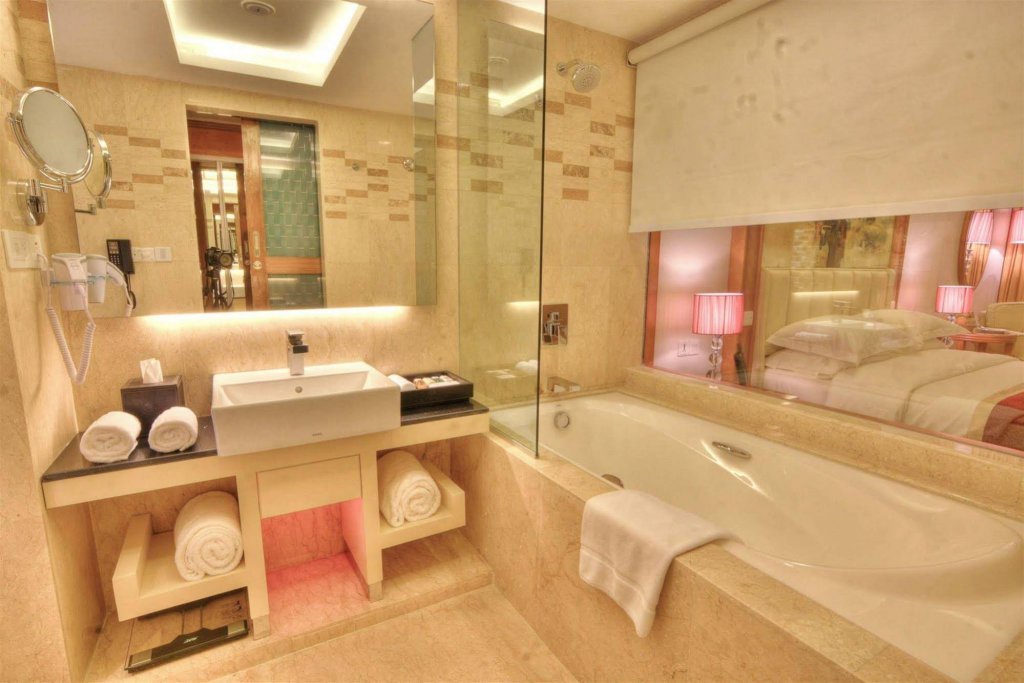 Фото Отель Six Seasons