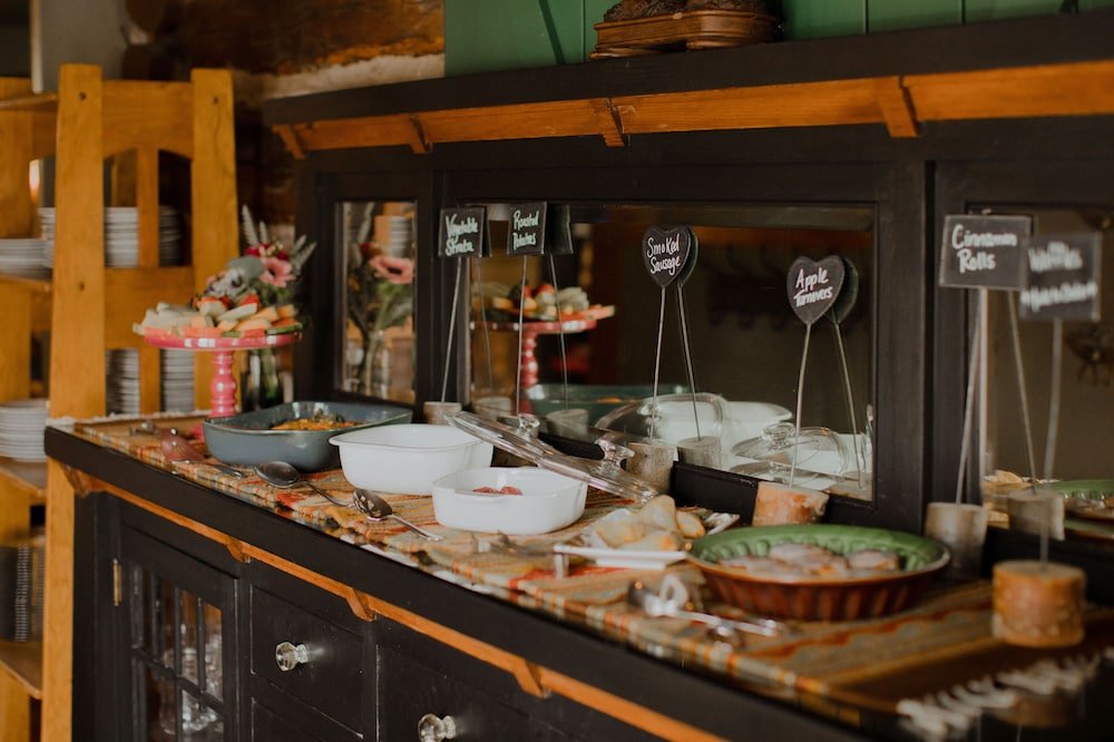 Фото Highland Haven Creekside Inn