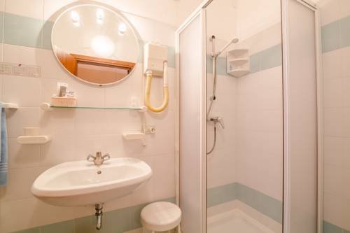 Фото Albergo Genzianella