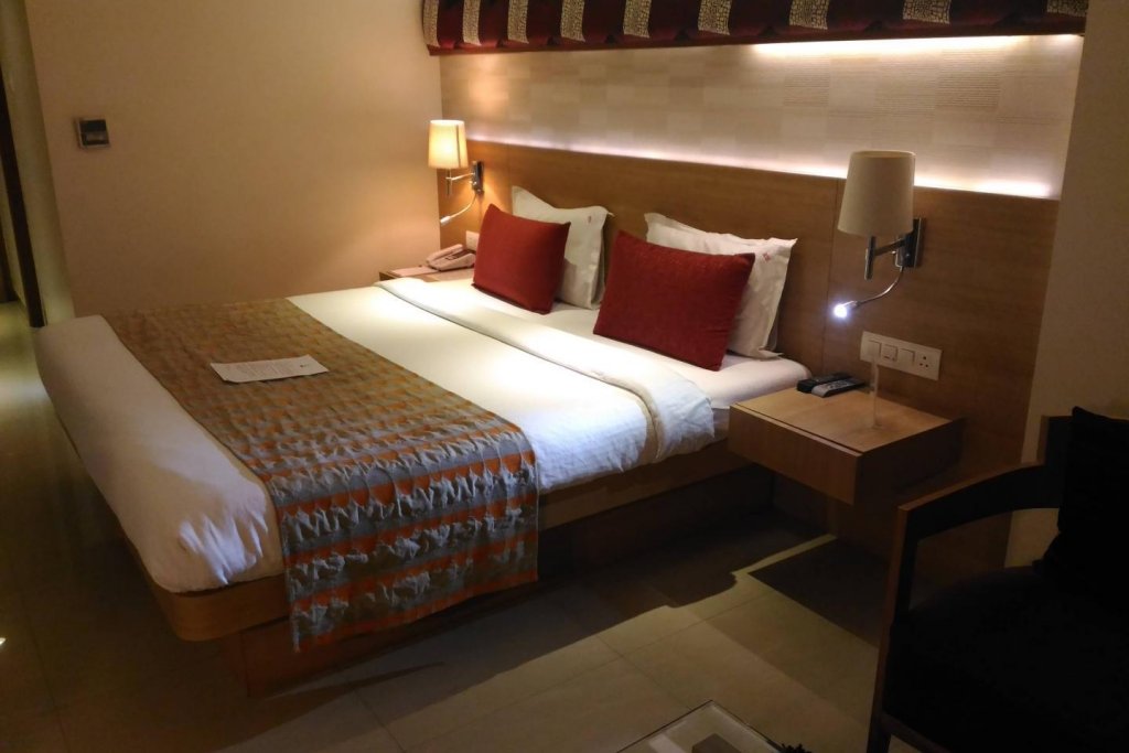 Фото The Ssk Solitaire Hotel & Banquets