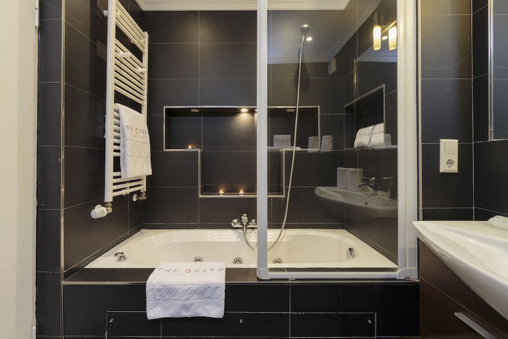 Фото The Queen Luxury Apartments - Villa Giada