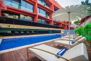 Гостиница Bel Air Crest