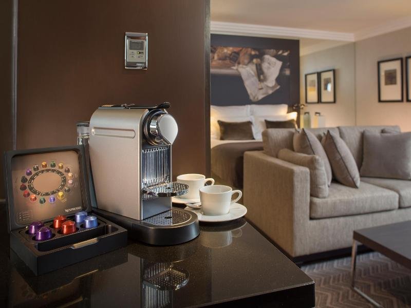 Фото Jumeirah Lowndes Hotel