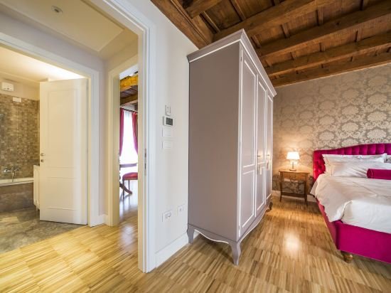 Фото Lady Capulet Apartments