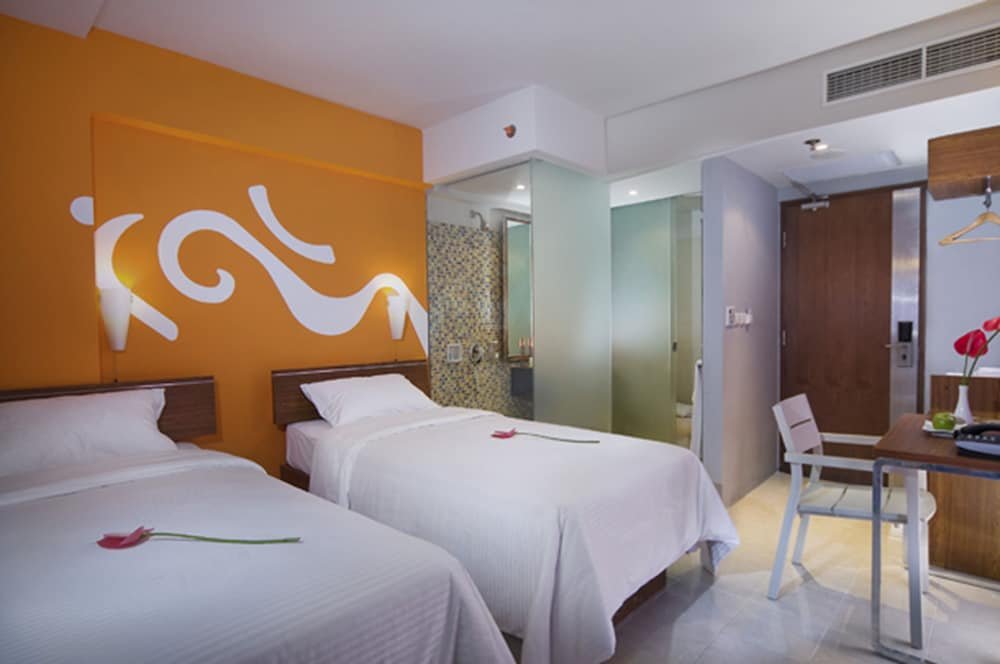 Фото Kuta Beach Hotel