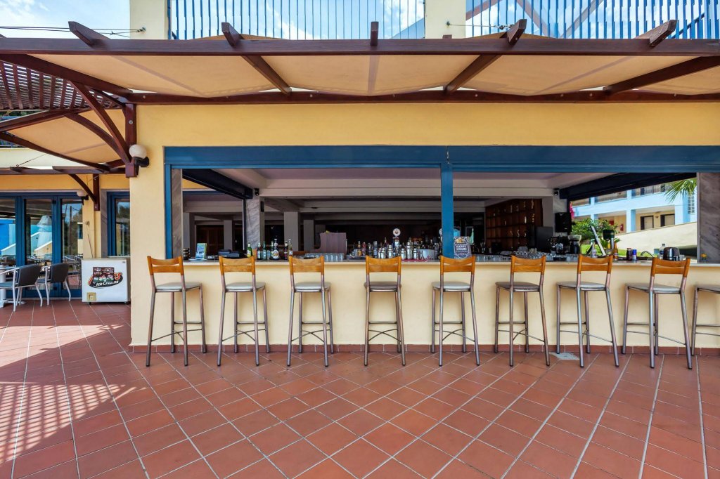 Фото Atrium Hotel