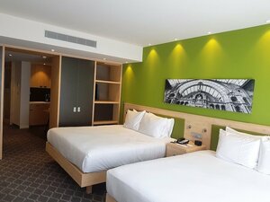 отель Hampton by Hilton Antwerp Central Station