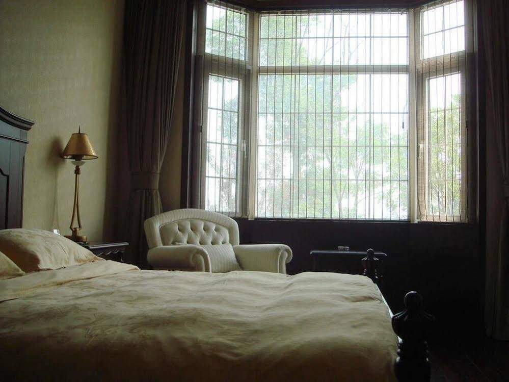 Фото Wuxi Lakeview Park Resort