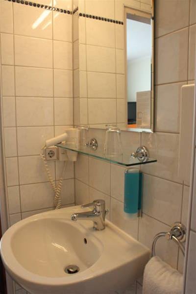 Фото Hotel Niederraeder Hof