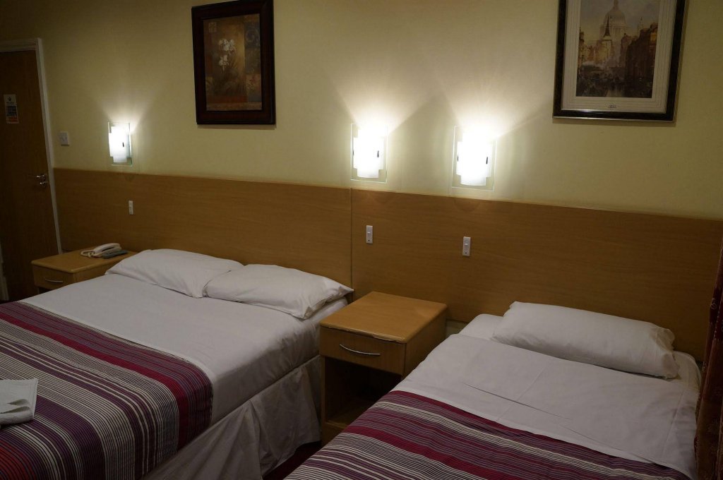 Фото Oyo London Guest House