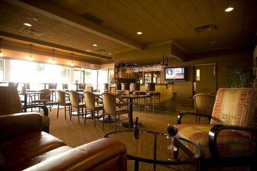 Гостиница Coast Discovery Inn в Кэмпбелл-Ривер