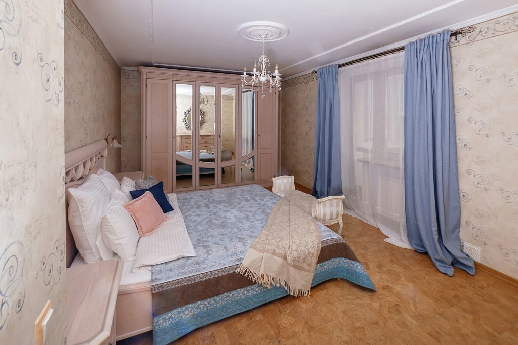 سكن للإيجار اليومي Na Partizanskoy Dvuhurovnevie Apartments ، إيركوتسك، صورة