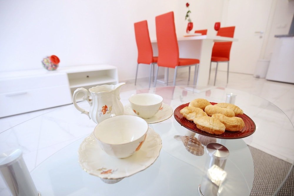 Фото Pyrotima Apartments