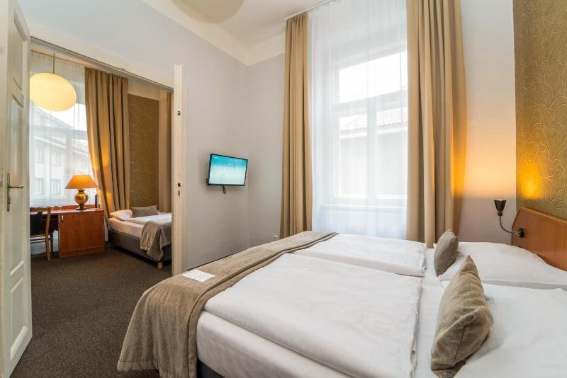 Фото Metropolitan Old Town Hotel - Czech Leading Hotels