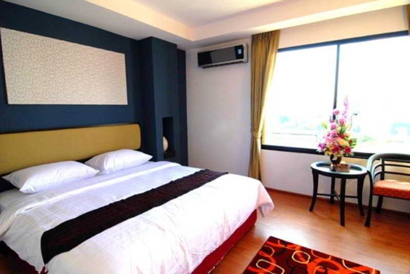 Фото Atrium Boutique Hotel