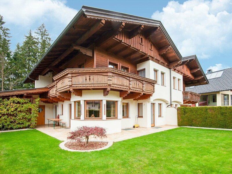 Гостиница Holiday House in Reith im Alpbachtal With Garden