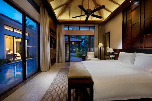 Гостиница Grand Metropark Villa Resort Sanya Yalong Bay в Санье