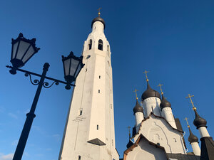 Церковь апостола Петра (Санкт-Петербург, Искровский просп., 11), православный храм в Санкт‑Петербурге