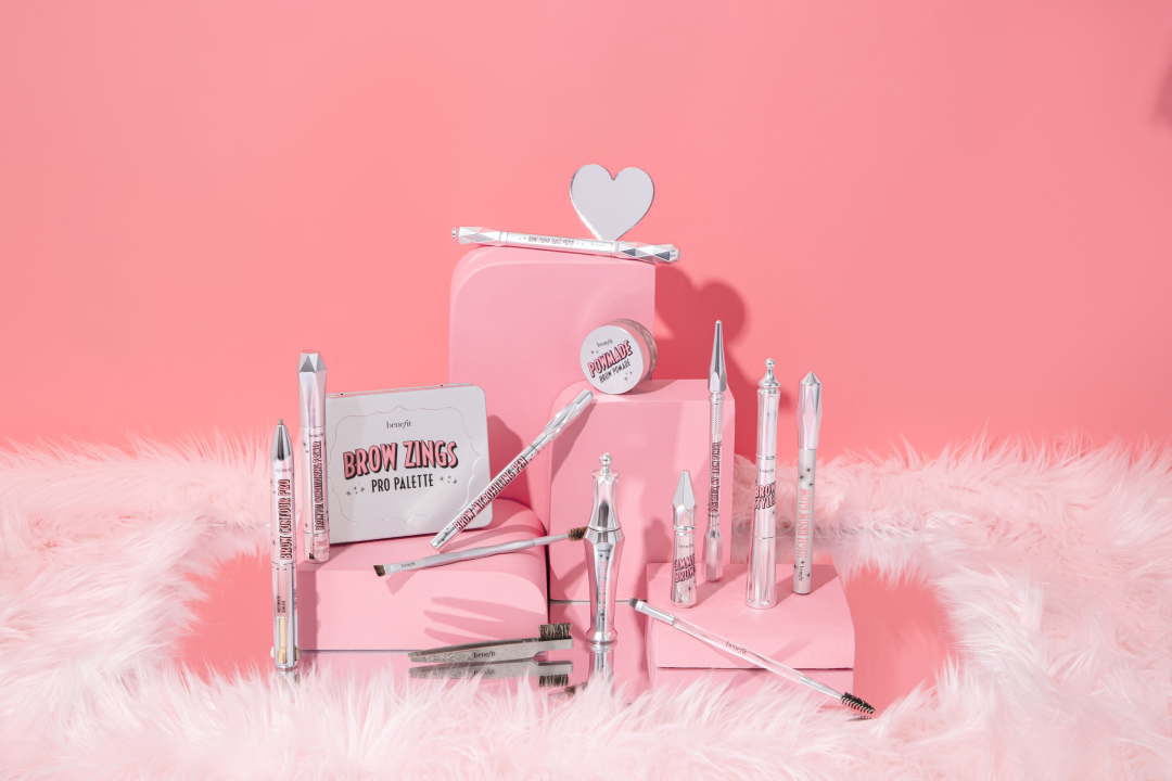 Benefit Cosmetics Boutique & BrowBar lounge