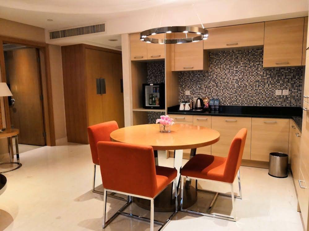 Фото Four Points by Sheraton Shenzhen