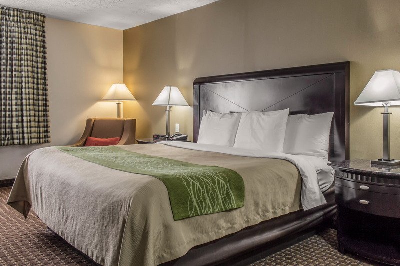 Фото Comfort Inn Medford - Long Island