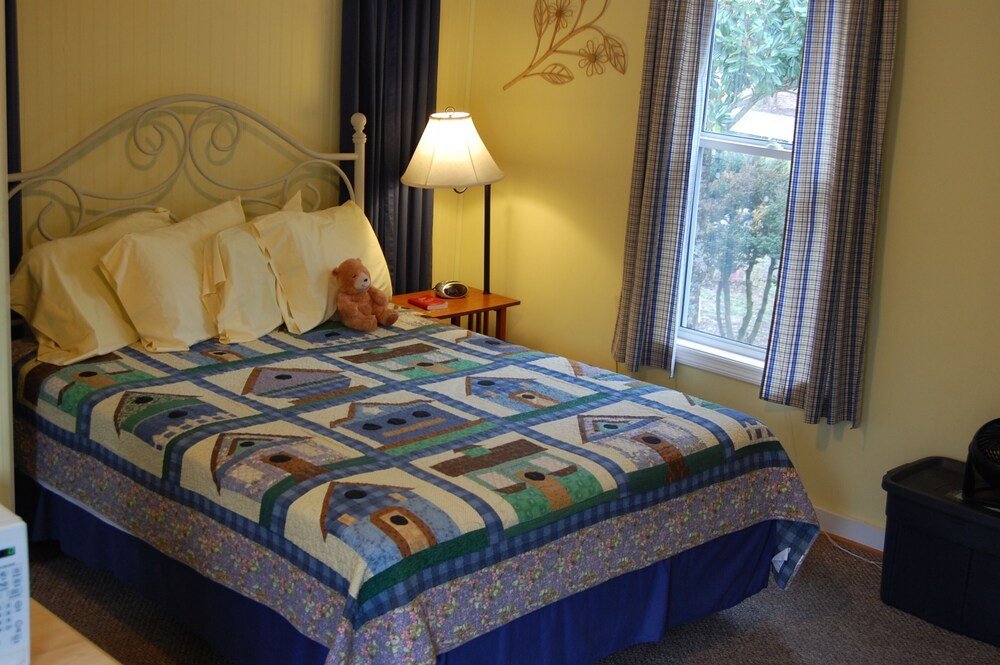 Фото The Dancing Bear Inn