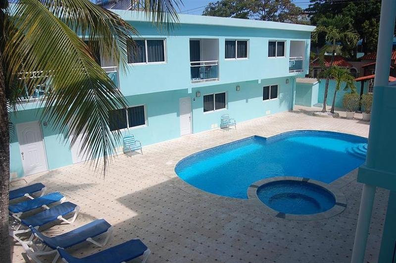 Фото New Garden Hotel