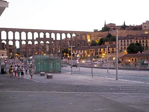 Фото Hotel Ele Acueducto