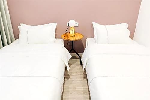 Фото Mr. Panda International Youth Hotel