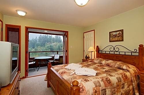 Фото Sunshine Coast Resort