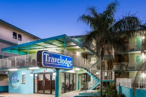 Гостиница Travelodge by Wyndham Fort Lauderdale Beach в Форт-Лодердейл