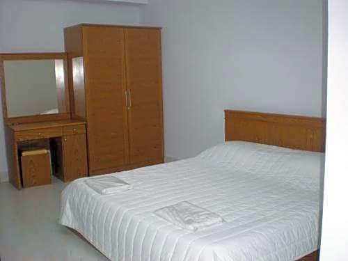 Фото Thana Place Charunsanithwong 34