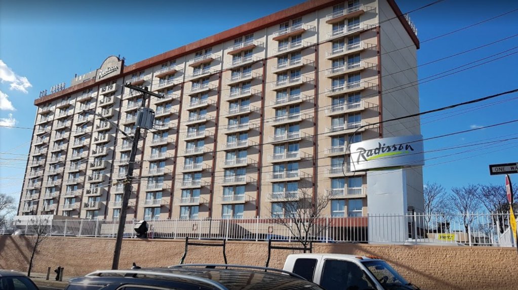 Фото Отель Doubletree by Hilton New York Jfk Airport