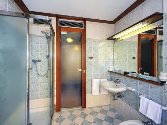 Фото Grand Hotel Elite