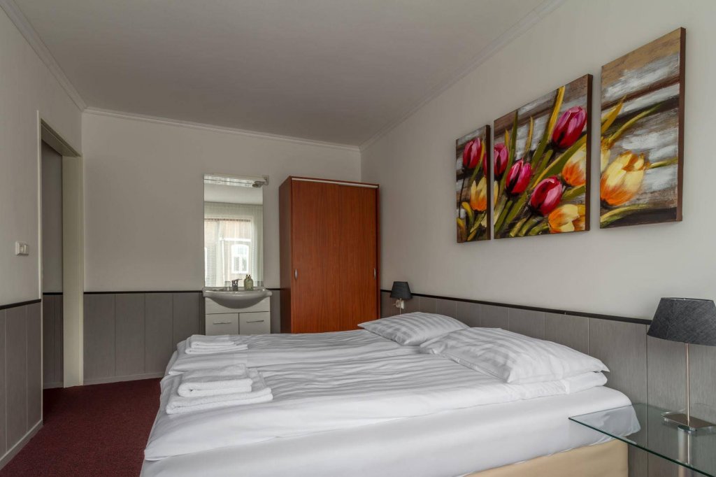 Фото Hotel Pension Randenbroek