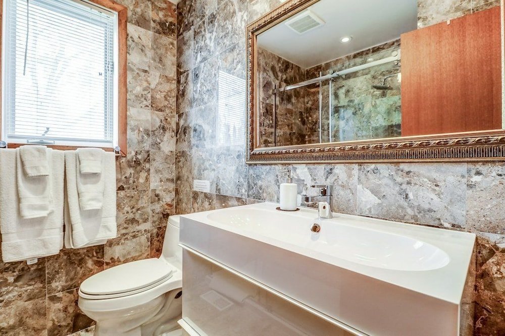 Фото Vineyard Villa Bed & Breakfast